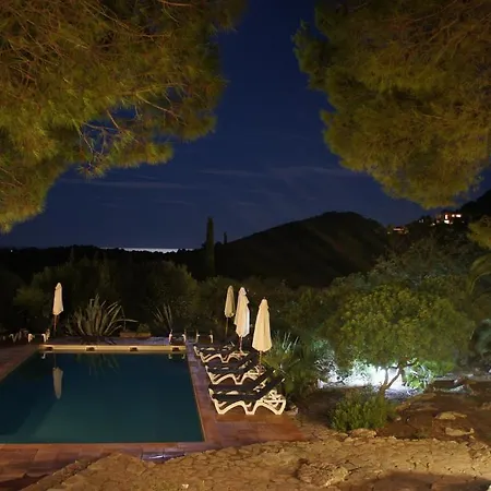 El Encinar De Guest house