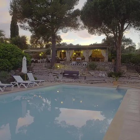 El Encinar De Guest house